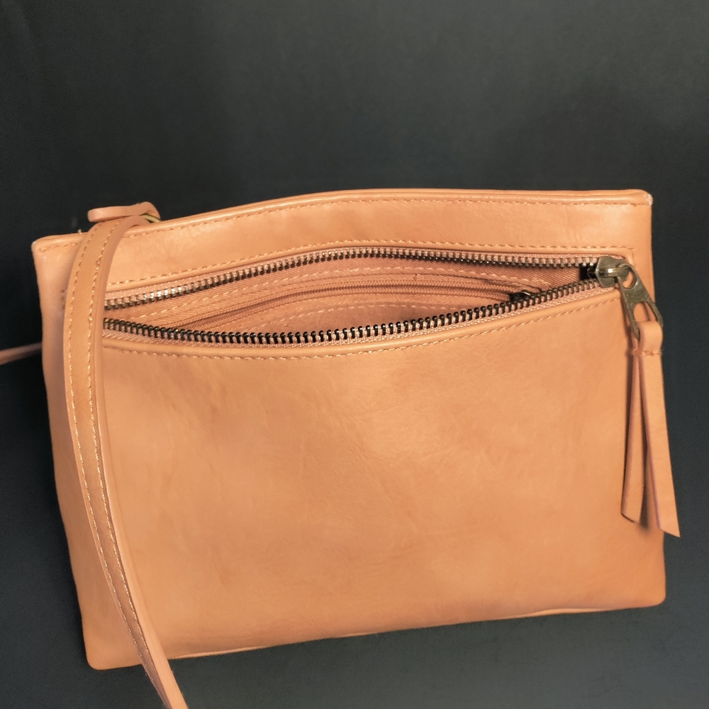 Universal Thread Goods Co. Tan Crossover Bag/Purs… - image 7